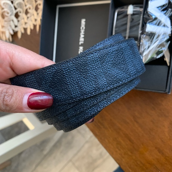 Last one 🖤New MK men’s belt - Picture 2 of 6